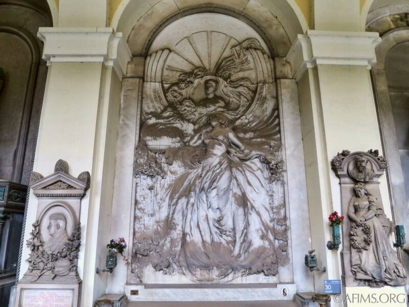 Debarbieri Memorial sculpted by Luigi Brizzolara, before restoration.